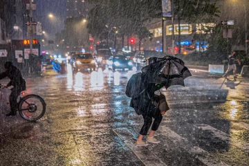 குடையை மறந்துவிடாதீர்கள் மக்களே.. இந்த 4 மாவட்டங்களில் கொட்டித் தீர்க்கபோகும் மழை - வானிலை மையம்!