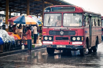 பேருந்துகளில்  கடுமையாகும் சட்டங்கள் - இன்று முதல் அமுல்
