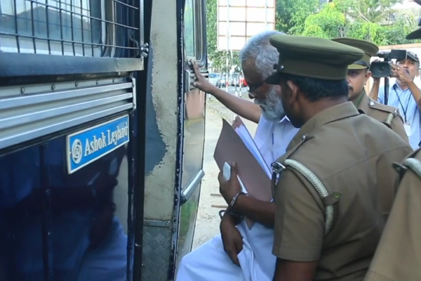 90 நாட்கள் சிறையில் அடைக்கப்படவிருந்த டக்ளஸ்! சி.ஐ.டி அதிகாரிகளுக்கு காத்திருக்கும் சவால் | Douglas Who Was Going Be Imprisoned For 90 Days