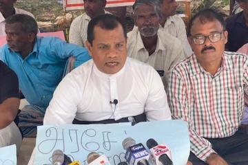 கால்நடை பண்ணையாளர்கள் பிரச்சனையை தீர்க்க உடனடி நடவடிக்கை: அருட்தந்தை ஜீவன் கோரிக்கை (Photos)