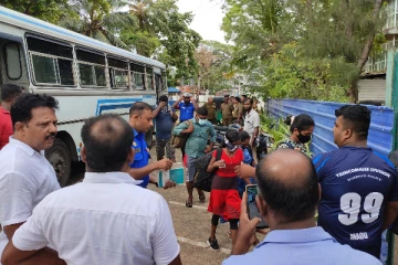 சட்டவிரோதமாக அவுஸ்திரேலியா செல்ல முற்பட்ட 64 பேர் கைது (Video)