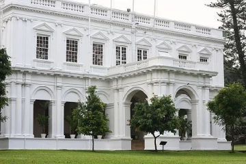 நாளையதினம் அதிபர் செயலகம் விரையவுள்ள அதிகாரிகள் குழு