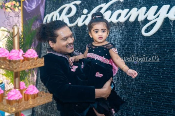 999 கார்களில் CWC புகழ் அடித்த ஜாக்போட்- சொகுசு காரின் விலை எவ்வளவு தெரியுமா? | Cwc Fame Pugazh Buys Luxury Car Video Viral 999 கார்களில் CWC புகழ் அடித்த ஜாக்போட்- சொகுசு காரின் விலை எவ்வளவு தெரியுமா? | Cwc Fame Pugazh Buys Luxury Car Video Viral