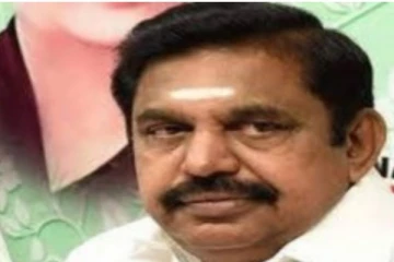 பிரச்சாரம் செய்து வந்த அதிமுக இளைஞரணி செயலாளர் மீது புகார் அளிக்கப்பட்டுள்ளது