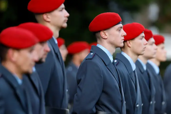 லொட்டரி திட்டம் போதாது... ஜேர்மன் ராணுவத் தலைவர் | Military Chief Want Draft Checks For All Young Men