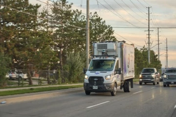 றொரன்டோவில் சாரதியற்ற வாகனங்களில் மளிகைப் பொருள் விநியோகம்