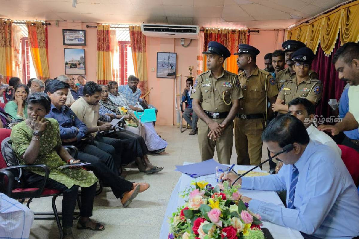 யாழ். பலாலி விமான நிலையத்தின் அபிவிருத்தி தொடர்பான கலந்துரையாடலில் சலசலப்பு | Development Of Jaffna Palaly Airport யாழ். பலாலி விமான நிலையத்தின் அபிவிருத்தி தொடர்பான கலந்துரையாடலில் சலசலப்பு | Development Of Jaffna Palaly Airport