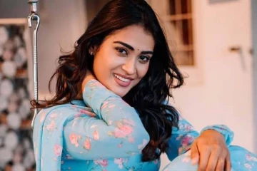 பிக் பாஸ் பூர்ணிமா ரவியா இப்படி? கிளாமர் உடையில் என்ன செய்றாங்கன்னு பாருங்க...