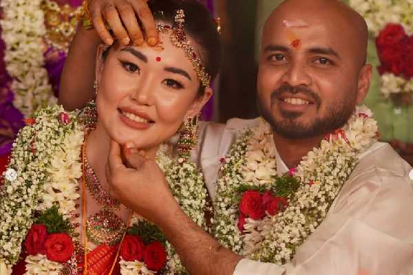 டிடி சகோதரர் திருமண நிகழ்ச்சி!! ஓடோடி வந்த எதிர்நீச்சல் சீரியல் நடிகைகள்.. | Dd Neelakandan Brother Marriage Recaption Photos