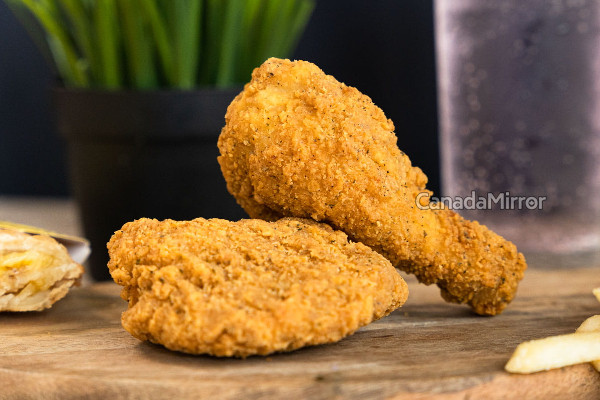 நாடொன்றில் 15,500  ஊழியர்களுக்கு  McDonald