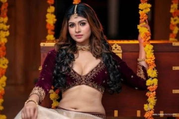 மோதலும் காதலும் சீரியல் புகழ் நடிகை அஷ்வதி கலக்கல் இன்ஸ்டா புகைப்படங்கள்