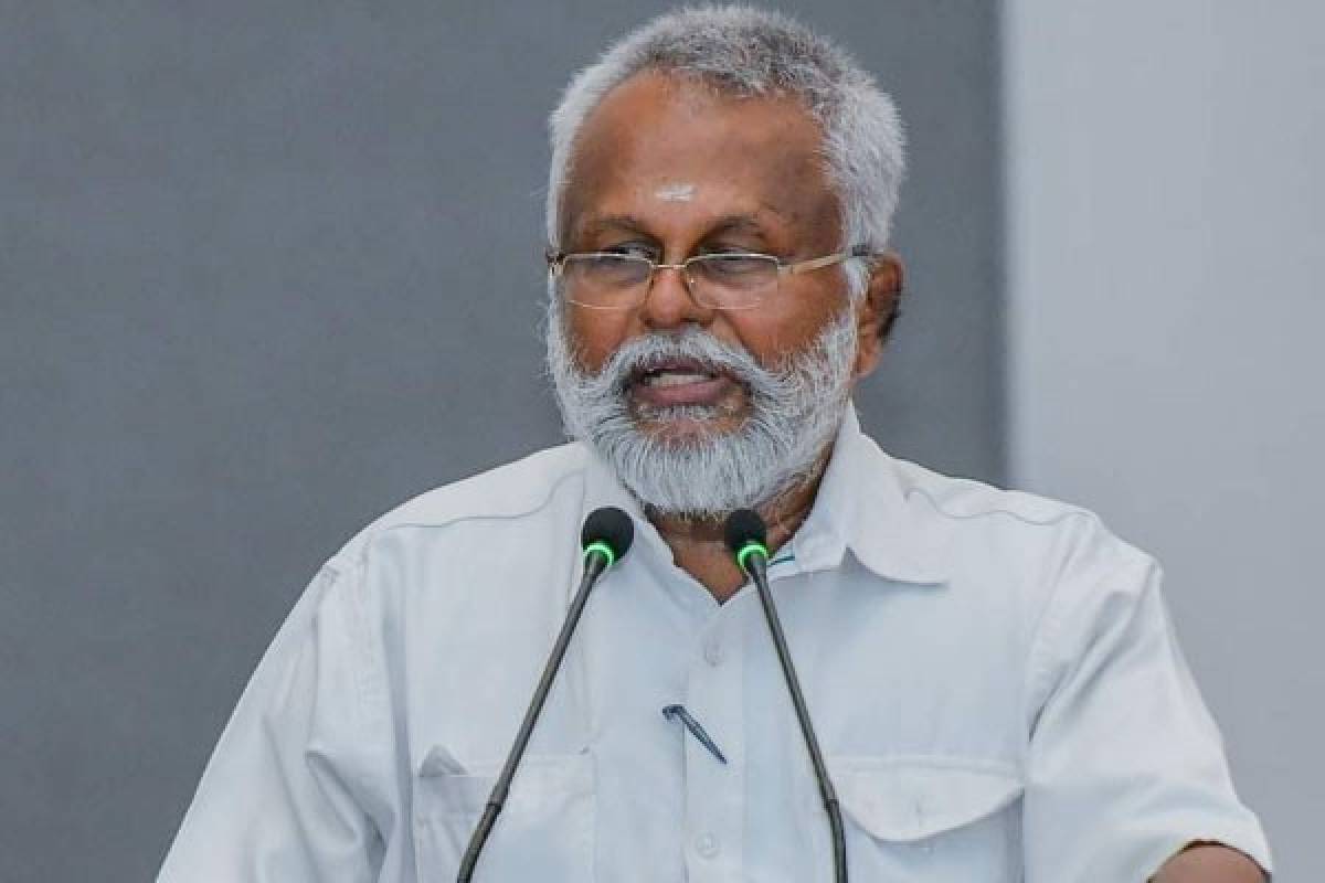 பாலச்சந்திரனை என்னிடம் ஒப்படைக்கப்பட்டிருந்தால் பாதுகாத்திருப்பேன்! முன்னாள் அமைச்சர் டக்ளஸ் உருக்கம் | If Balachandran Handed Over To Me I Have Protected