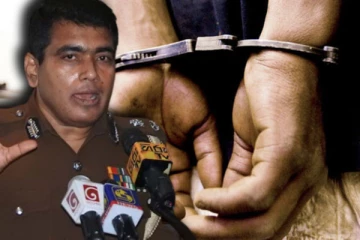 சிக்கினார் “போலி போதை வைத்தியர்”! கடற்படை வீரர்களின் ஆடையும் மீட்பு