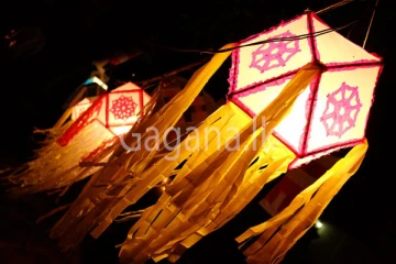 වෙසක් උත්සවයට ව්‍යාපාරික ස්ථාන කිහිපයක්ම වැසේ. - එම ස්ථාන මෙන්න.