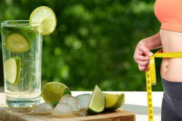 எது செய்தாலும் உடல் எடை குறையவில்லையா? அப்போ எலுமிச்சை நீரில் இதை கலந்து குடித்து பாருங்க!