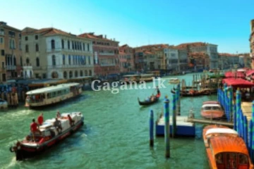 වැනිසියේ සංචාරය කරන්නන්ට නව නීතියක්...