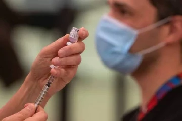 கட்டாய கொரோனா தடுப்பூசி: கனேடிய மாகாணம் ஒன்றில் மருத்துவர்கள் போர்க்கொடி