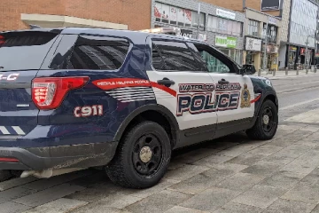 கனடாவில் நபர் ஒருவரிடமிருந்து 200க்கும் மேற்பட்ட துப்பாக்கிகள் மீட்பு; பொலிஸார் திகைப்பு