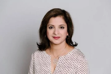 அன்று ஹொட்டல் ஊழியர்... இன்று அமெரிக்காவில் அதிக சம்பளம் பெறும் 10 CEOக்களில் ஒருவர்