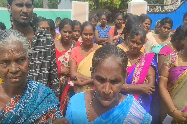 முல்லைத்தீவில் அதிகரிக்கும் போதைப்பொருள் பாவனை: மக்கள் போராட்டம்(Photo)