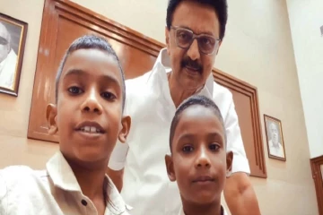 Hi Guys, நான் உங்கள் தேவா.. சிறுவர்களை சந்தித்த முதலமைச்சர் - வைரல் வீடியோ