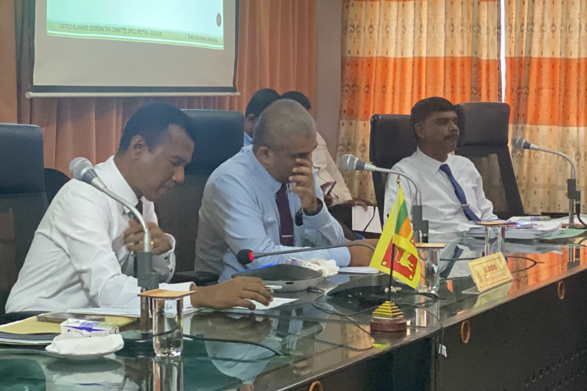 எல் நினோ தாக்கத்தால் முற்றாக பாதிக்கப்பட்ட தமிழர் பகுதி - குடிநீர் தொடர்பில் விடுக்கப்பட்ட கோரிக்கை | Batticaloa Completely Affected By El Nino Impact எல் நினோ தாக்கத்தால் முற்றாக பாதிக்கப்பட்ட தமிழர் பகுதி - குடிநீர் தொடர்பில் விடுக்கப்பட்ட கோரிக்கை | Batticaloa Completely Affected By El Nino Impact