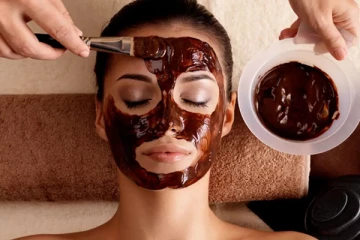 முகத்தை பளபளப்பாக்கும் காபி தூள்! எப்படி பயன்படுத்தலாம் தெரியுமா?