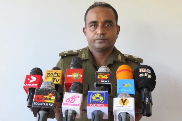 மட்டக்களப்பில் மறு அறிவித்தல் வரை பணிப்பகிஷ்கரிப்பில் ஈடுபட்டுள்ள பொது சுகாதார அதிகாரிகள்