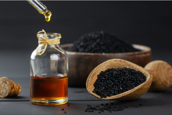 முடி 5 மடங்கு வேகமாக வளரனுமா? எண்ணையில் இந்த கருப்பு பொருளையும் சேர்த்து தடவுங்க! | How To Use Oil For Hair Loss Or Hair Fall