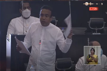 அரசாங்கம் ”பாம்பு நடனம் ஆடியது” ”பாணி நடனம் ஆடியது.” ”காபனிக் நடனம் ஆடுகிறது”