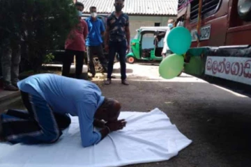 இலங்கையில் நெகிழ்ச்சியை ஏற்படுத்திய பேருந்து சாரதி