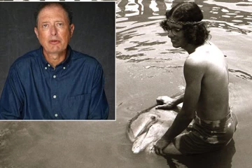 6 மாதங்களாக டால்பினை காதலித்து வந்த விசித்திர மனிதர்! வெளிவந்த பகீர் தகவல்