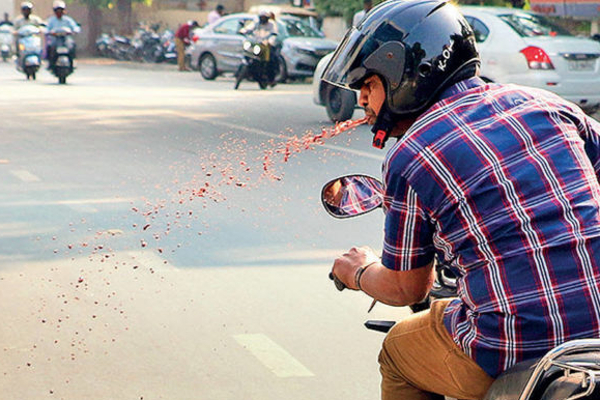 சாலையில் துப்புபவர்களுக்கு இன்று முதல் கடுமையான சட்டம். - ஐபிசி தமிழ்