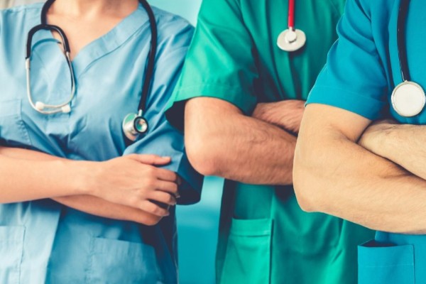 மருத்துவ நிபுணர்கள் தொழிற்சங்க நடவடிக்கையில் ஈடுபட முடிவு | Medical Experts Decide Engage Trade Union Action