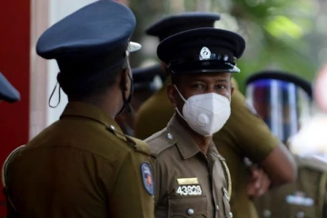 வெளிநாட்டிலுள்ள காதலி பேசாததால் இளைஞன் எடுத்த விபரீத முடிவு