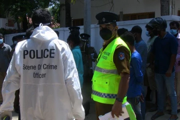 வீடொன்றில் வீசிய கடும் துர்நாற்றம்; பொலிஸாருக்கு காத்திருந்த அதிர்ச்சி