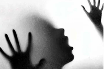 13வயது சிறுமிக்கு பாலியல் வன்கொடுமை - தாத்தா, 3 சித்தப்பா, அண்ணன் கொடூரம்!