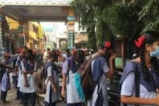 தமிழகத்தில் 10, 12ம் வகுப்புகளுக்கு பள்ளிகள் திறப்பு