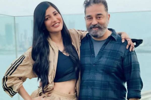 ஸ்ருதிஹாசனின் அம்மாவும், கமல்ஹாசனின் முன்னாள் முனைவி சரிகாவா இது?- இப்போது எப்படி இருக்கிறார் பாருங்க, லேட்டஸ்ட்