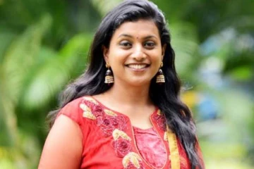 48 வயதிலும் பாவாடை தாவணி அணிந்து கலக்கல் போட்டோ ஷுட் நடத்திய நடிகை ரோஜா- வைரல் புகைப்படங்கள்