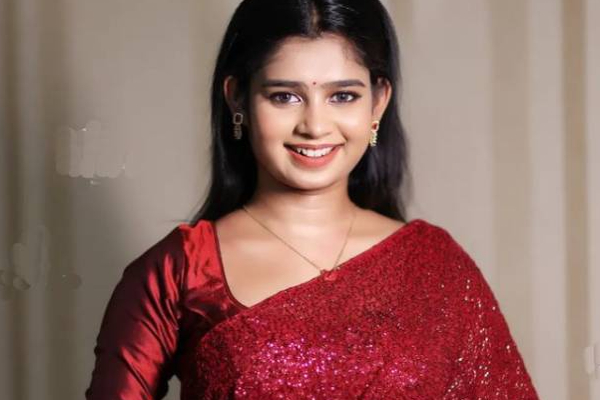 சேலையில் ஜெலிக்கும் இலங்கைப் பெண் ஜனனி! இணையத்தில் வைரலாகும் புகைப்படம் | Sri Lankan Girl Janani Looks Like Red Rose Saree சேலையில் ஜெலிக்கும் இலங்கைப் பெண் ஜனனி! இணையத்தில் வைரலாகும் புகைப்படம் | Sri Lankan Girl Janani Looks Like Red Rose Saree