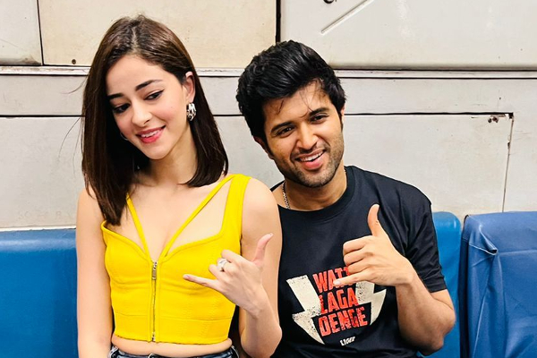 ராஷ்மிகாவை காதலிக்கும் நடிகர் விஜய் தேவரகொண்டா ! தனியார் நிகழ்ச்சியில் பிரபல நடிகை ஒபன் டாக்