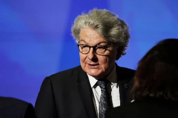 முன்னாள் ஐரோப்பிய ஒன்றிய ஆணையருக்கு விசா தடைகள் விதித்த அமெரிக்கா