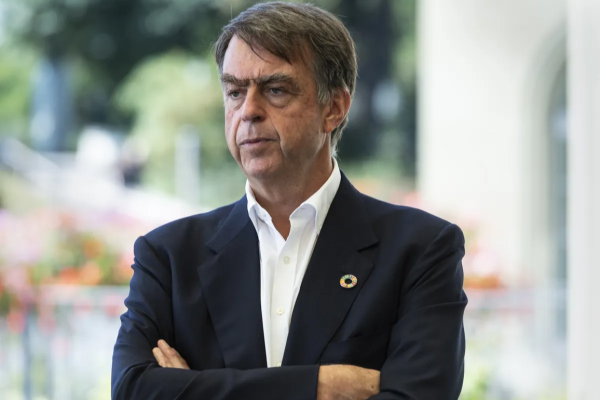 ட்ரம்ப் வருகையால் எந்த மாற்றமும் இருக்காது: உலக பொருளாதார மன்றத் தலைவர் உறுதி | Efa Says No Major Breakthough In Trump Swiss Visit