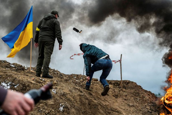 மிரட்டும் யுத்தம் : உக்ரைனுக்கு ஆதரவாக களமிறங்கும் ஜப்பானியர்கள் | Japanese In Support Of Ukraine War