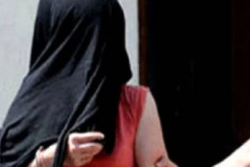 சிறைச்சாலையில் இருந்துகொண்டே பெண் கைதியொருவர் மேற்கொண்ட செயல்!