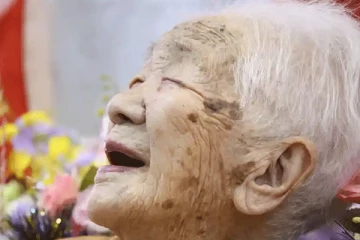 ලොව වයස්ගතම කාන්තාව දිවි ගමනට සමුදෙයි...