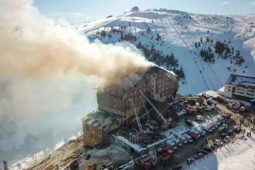 76 பேரின் உயிரை பறித்த துருக்கி தீவிபத்து ; 9 பேர் கைது