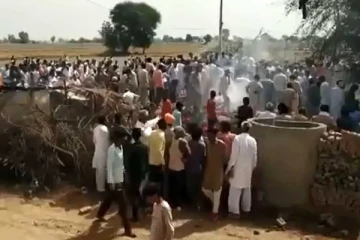 வீடு ஒன்றில் விழுந்து நொறுங்கிய இந்திய போர் விமானம்...!