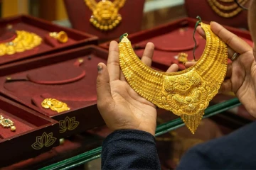 இந்தியாவில் மகளிர் தினத்தை முன்னிட்டு சடுதியாக தங்க விலை குறைவு!